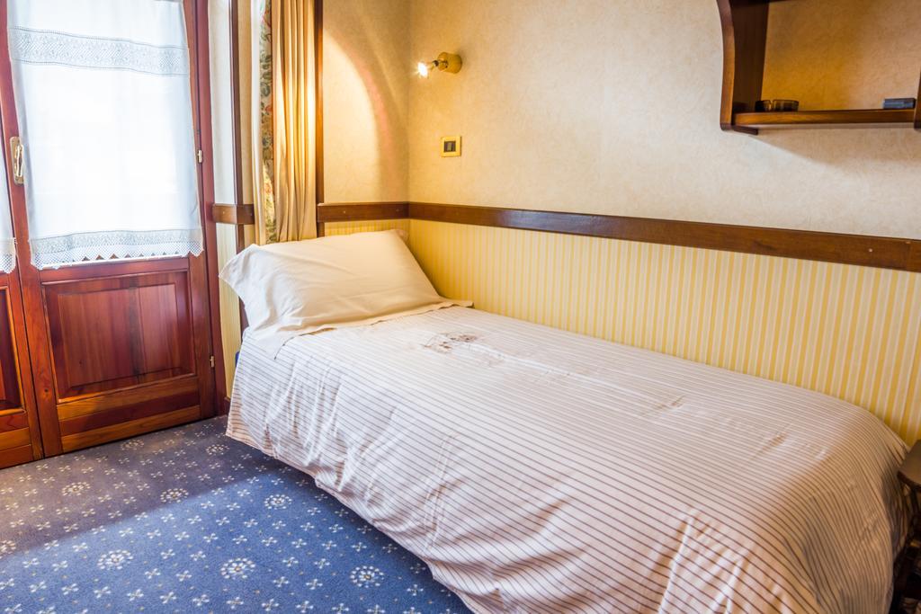 Hotel Petit Prince Antagnod Eksteriør billede