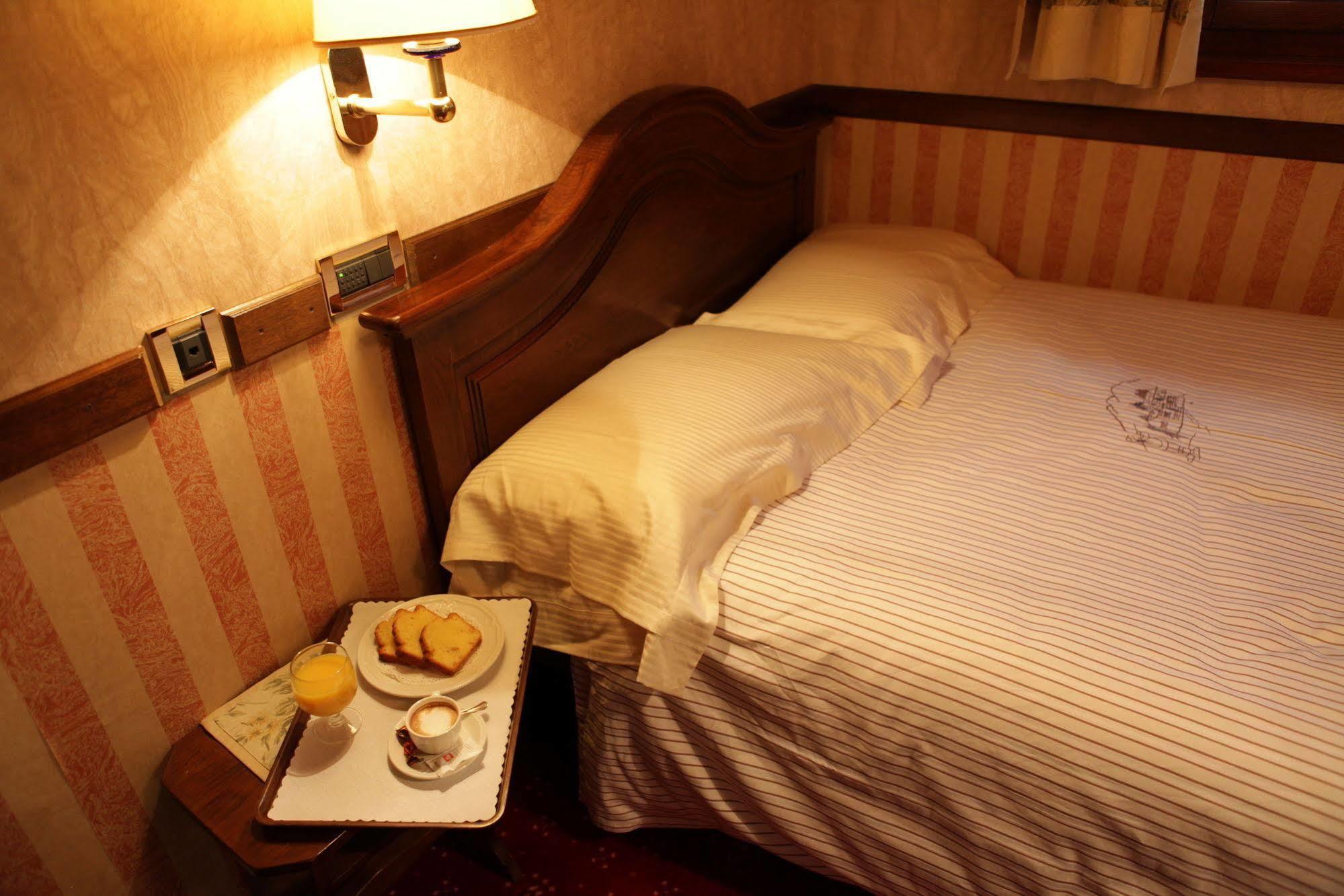 Hotel Petit Prince Antagnod Eksteriør billede