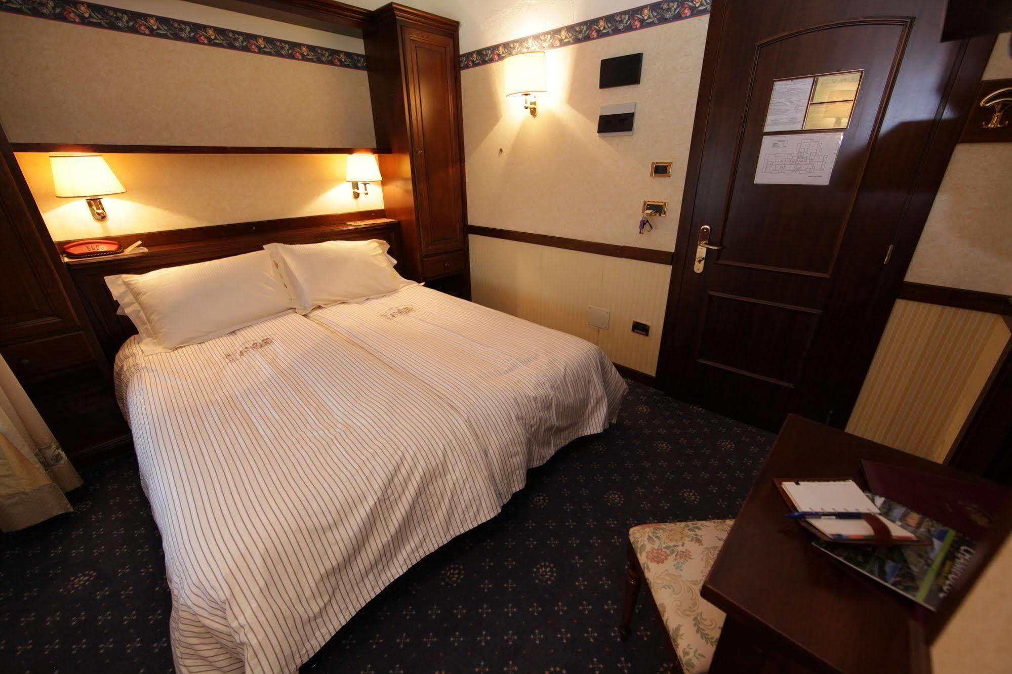 Hotel Petit Prince Antagnod Eksteriør billede