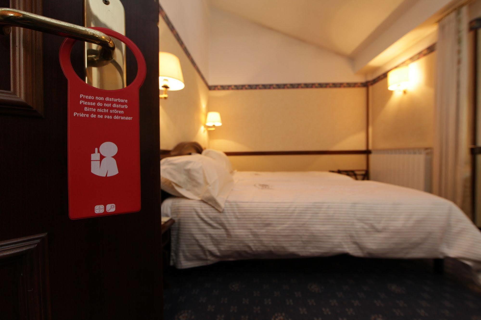 Hotel Petit Prince Antagnod Eksteriør billede